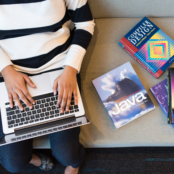 Jak skutecznie rozwijać się każdego dnia? Kluczowe strategie rozwoju osobistego