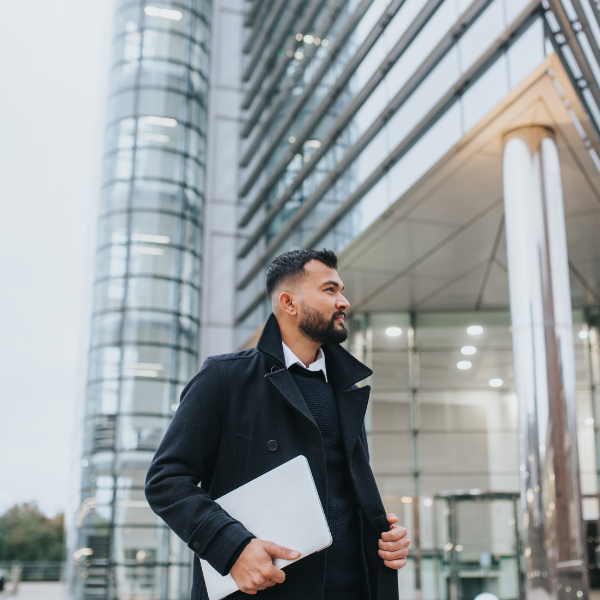 Dlaczego warto zostać pierwszym sprzedawcą w swojej firmie?