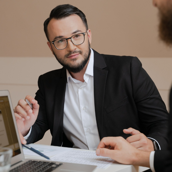 Czy outsourcing sprzedaży B2B działa i kiedy ma sens Czy outsourcing sprzedaży B2B działa i kiedy ma sens